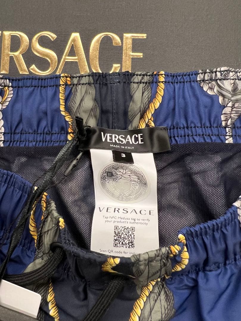 【新品未使用】VERSACE 水着 サイズ3