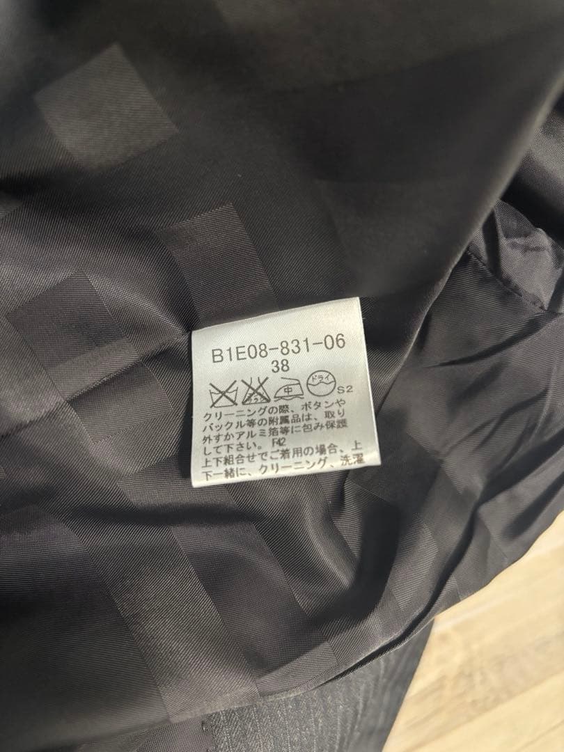 新品未使用⭐︎BURBERRY テーラードジャケット 38 ダークグレーストライプ