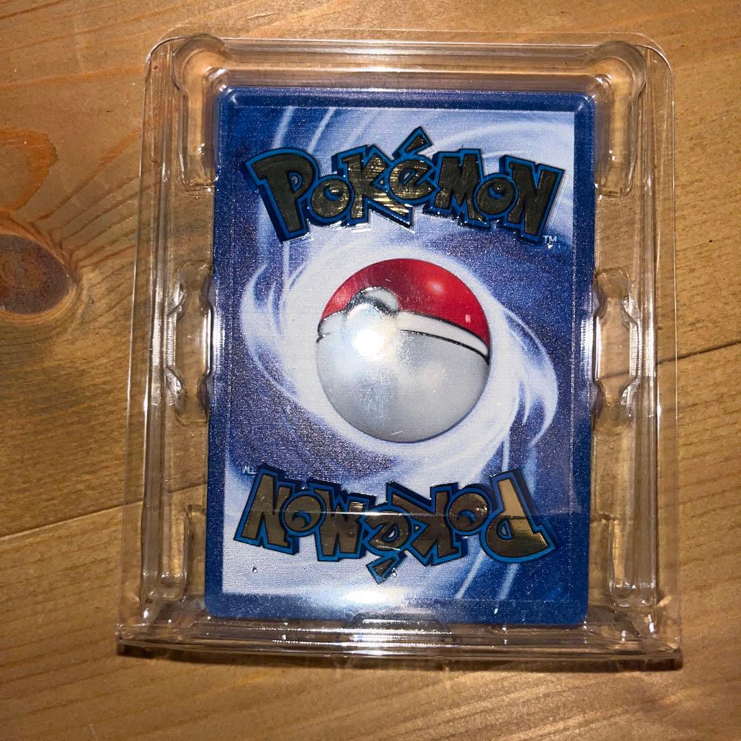 ピカチュウ　25th メタル　カード　海外版　プロモ