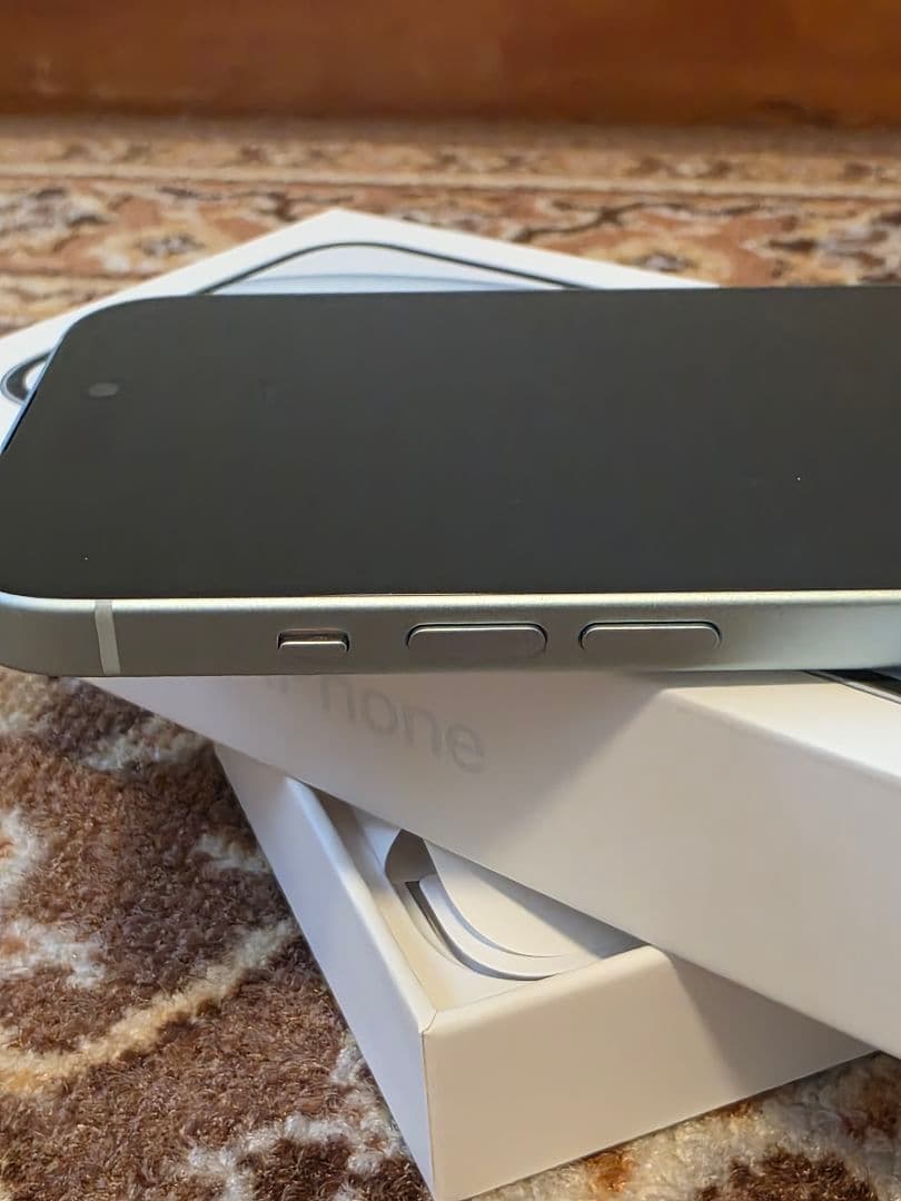 Apple iPhone15 256GB ブルー SIMフリー 美品