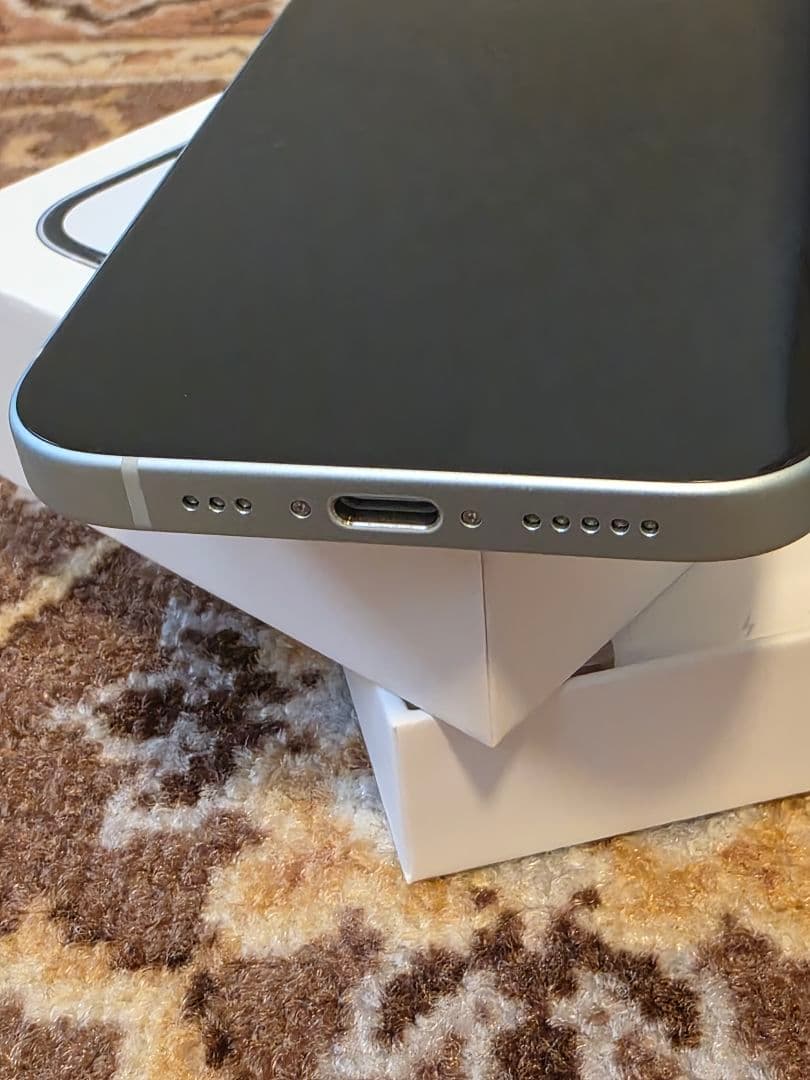 Apple iPhone15 256GB ブルー SIMフリー 美品