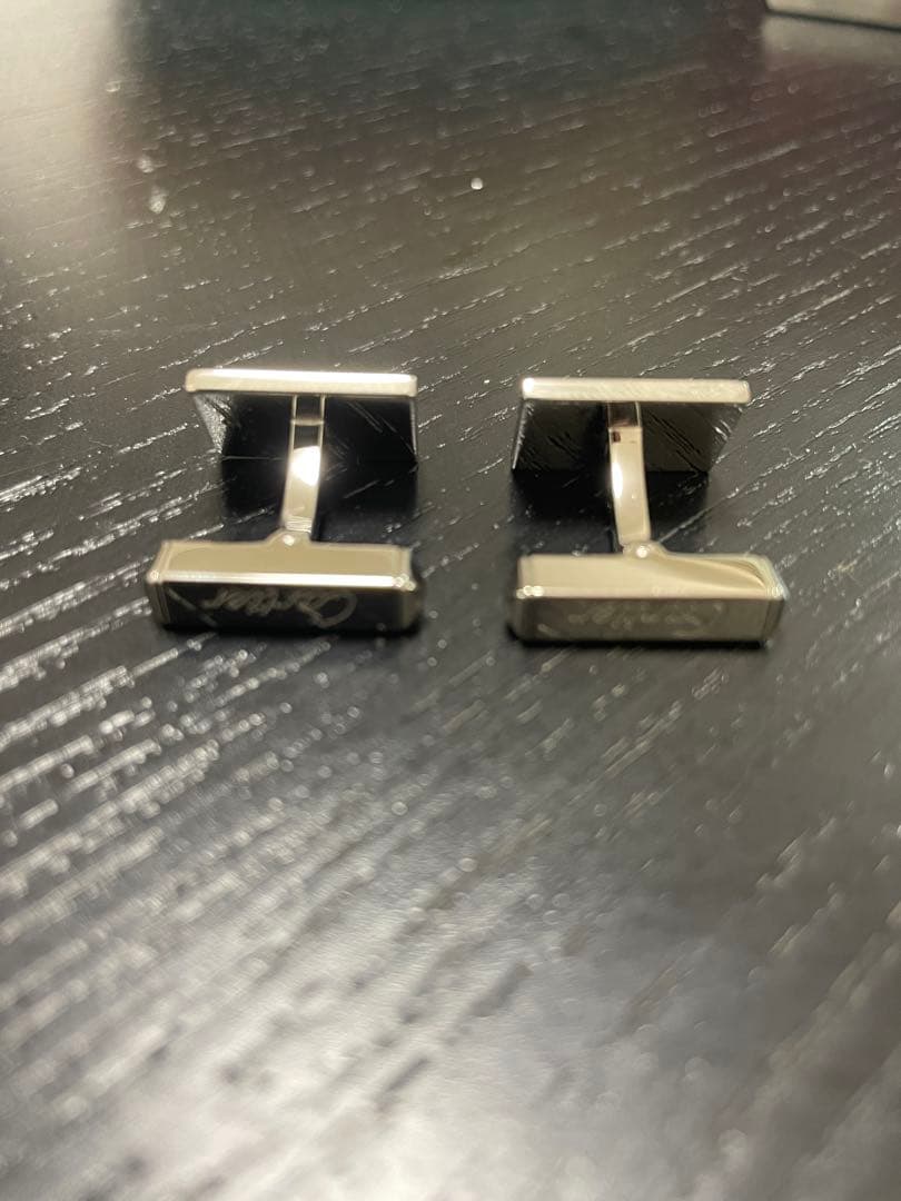 新品未使用　カルティエ　カフス