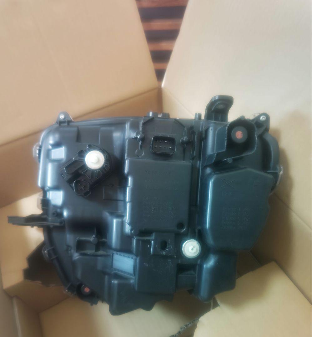 ダイハツ　タント　LA650S　ヘッドライト