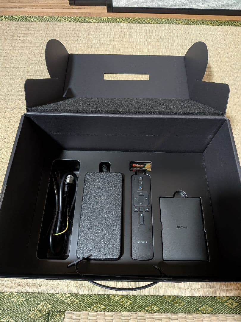 【美品】ANKER Nebula COSMOS プロジェクター 純正三脚セット