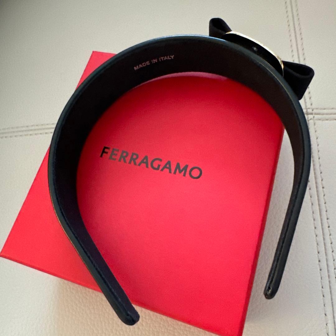 FERRAGAMO ヘアバンド 黒 Made in Italy