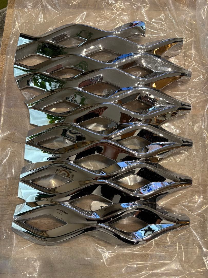 ユアーズ　90ヴォクシー フォグランプガーニッシュ