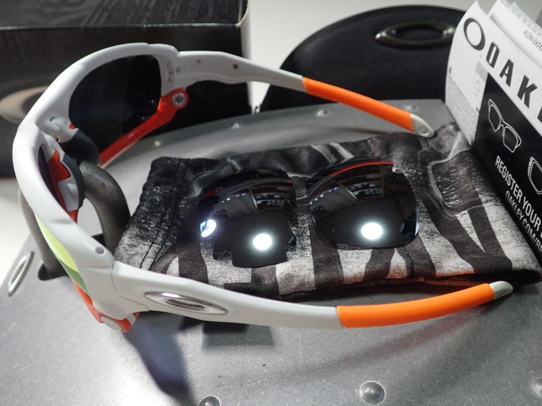 新品未使用 レーシングジャケット ファイア＆クローム 偏光レンズ 2セット