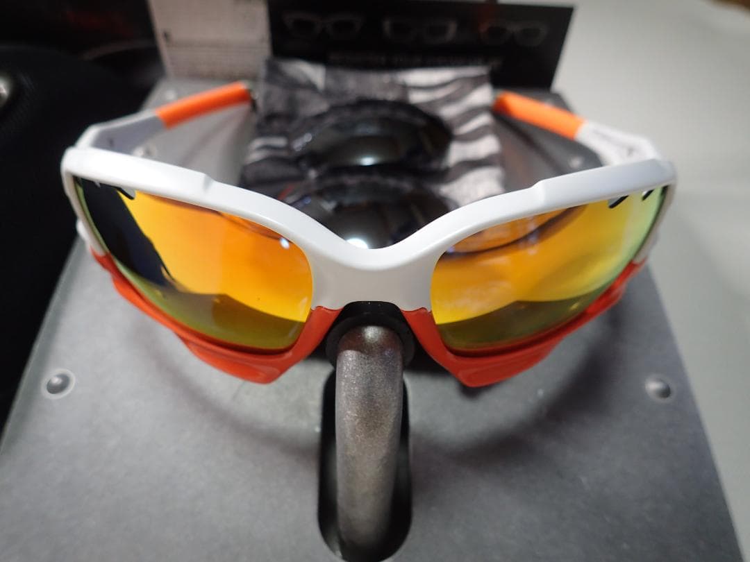 新品未使用 レーシングジャケット ファイア＆クローム 偏光レンズ 2セット