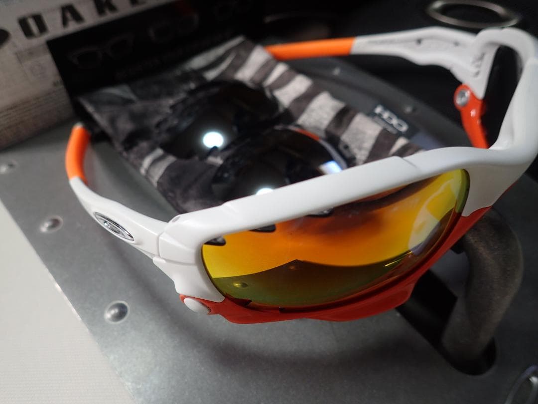 新品未使用 レーシングジャケット ファイア＆クローム 偏光レンズ 2セット