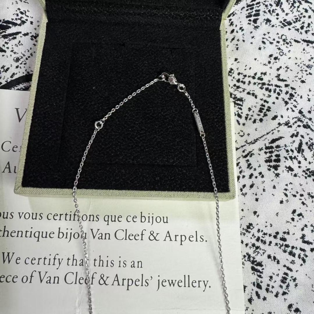 Van Cleef & Arpels クローバーネックレス@1