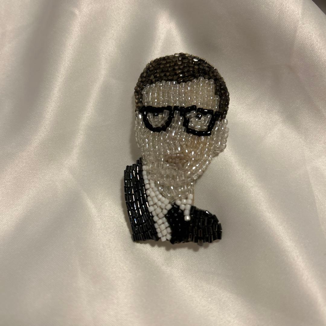 【希少】Marianne Batlle（マリアンヌ・バトル）刺繍ブローチ／パリ製