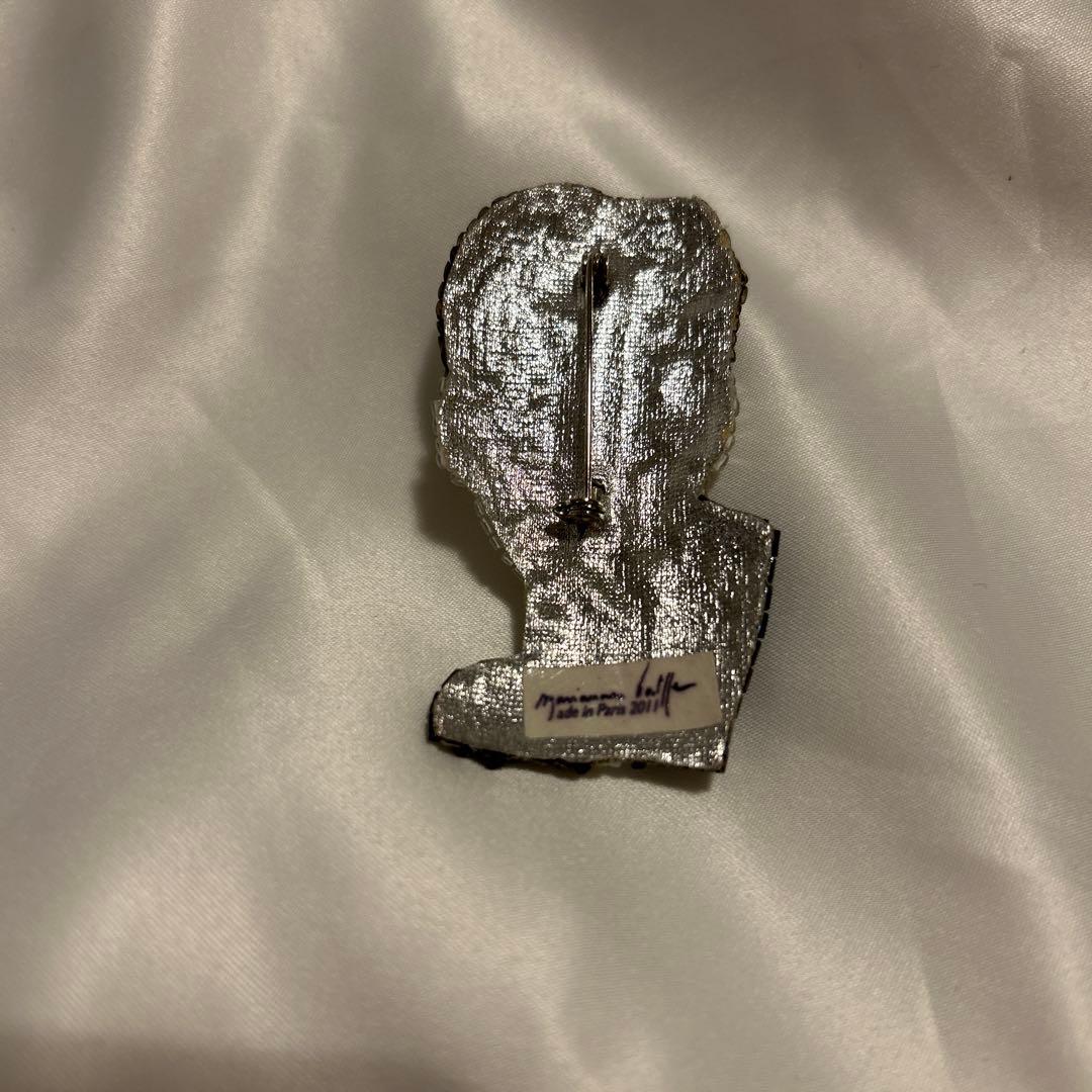 【希少】Marianne Batlle（マリアンヌ・バトル）刺繍ブローチ／パリ製