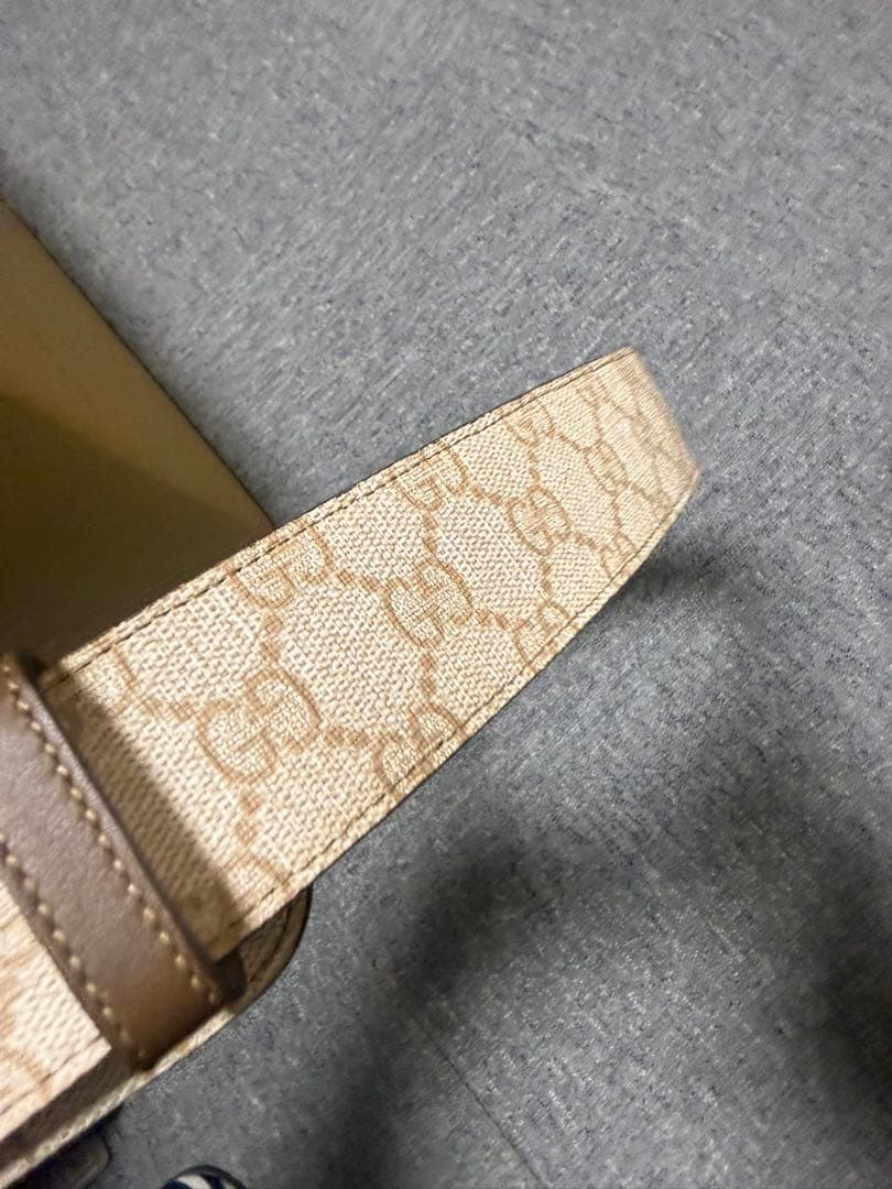 GUCCI GGロゴバックル ベージュレザーベルト 80-32
