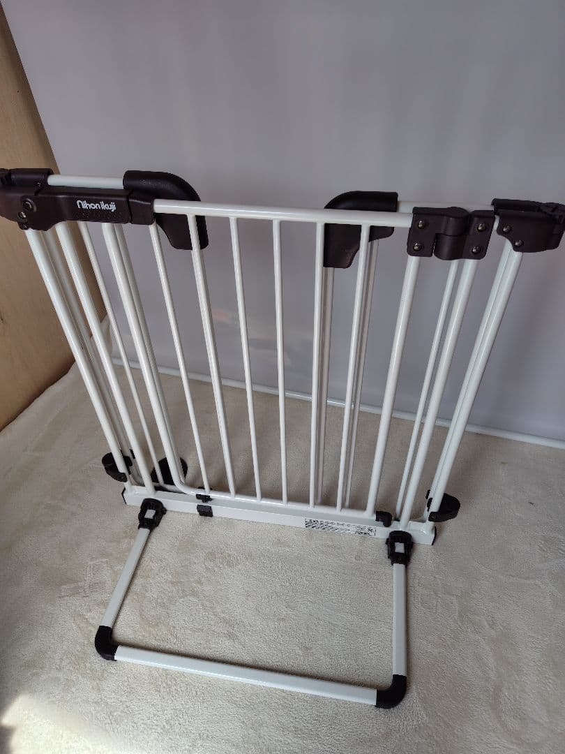 日本育児　おくだけとおせんぼ　おくトビラ　ホワイトスチール