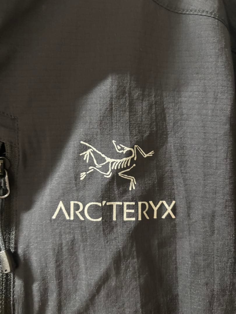 せ*ン様 【美品】アークテリクス 超軽量ウィンドシェルジャケット Sサイズ