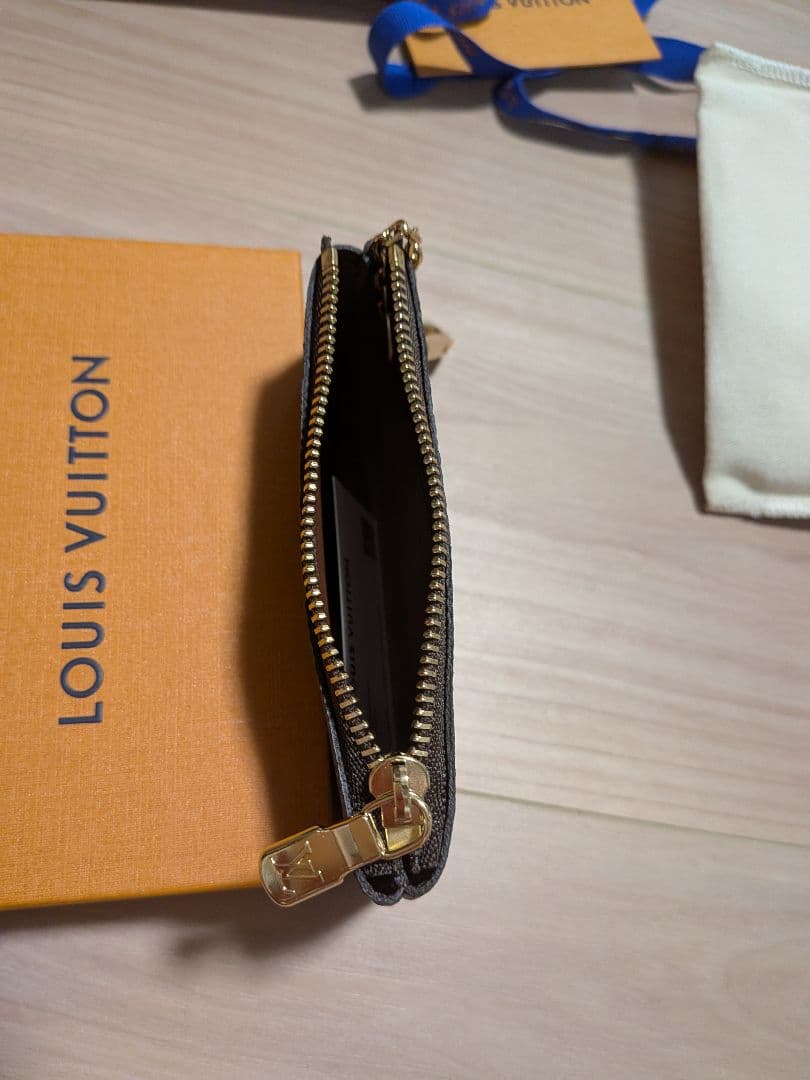 LOUIS VUITTON モノグラムケース