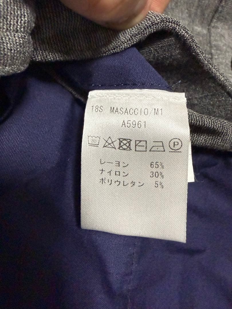 ジャブスアルキビオ　マサッチョ　44 グレー