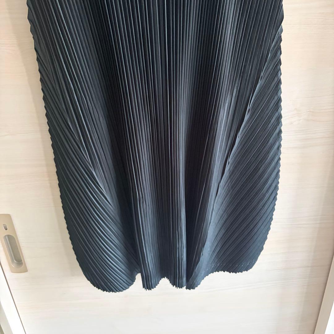 プリーツプリーズ　ダークグリーン　ワンピース　美品