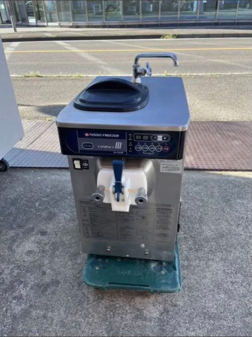 Nissei Freezer CompactIIIソフトクリームフリーザー　引取