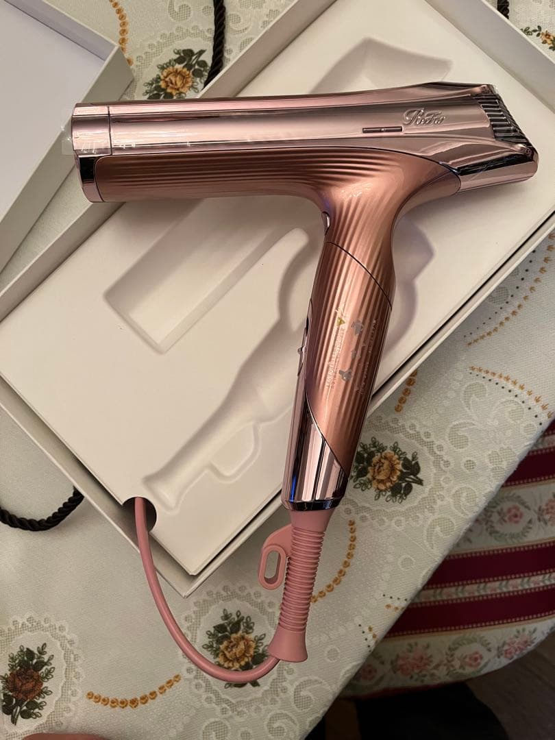 ローズゴールド ヘアドライヤー