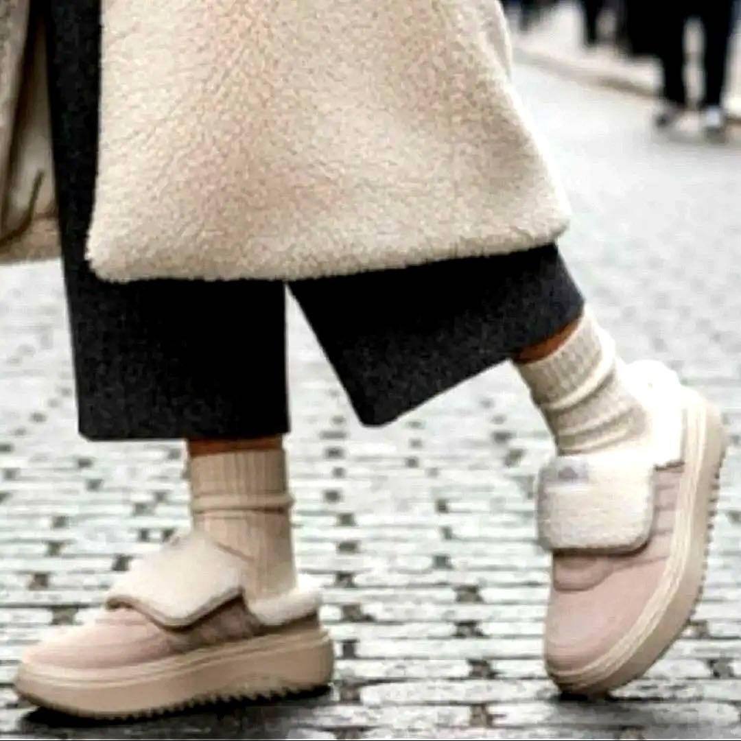 【韓国限定】adidas アディダス23.5㎝ ボア付き サンダル ベージュ