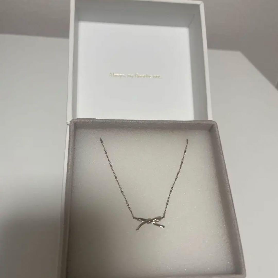 ete リボンモチーフ ネックレス ピンクゴールド