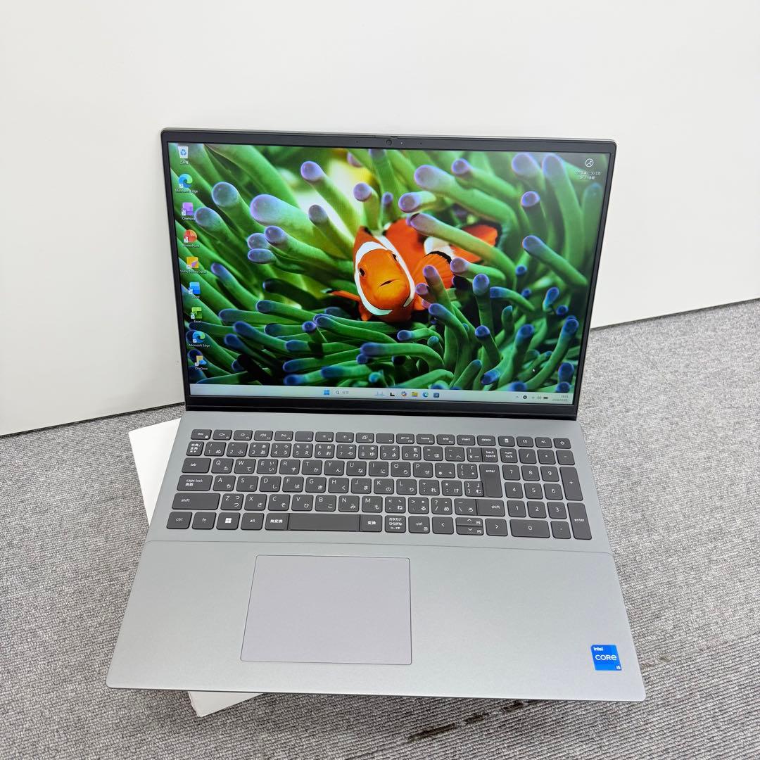 Dell Vostro 5620 第12世代 Intel Core i5