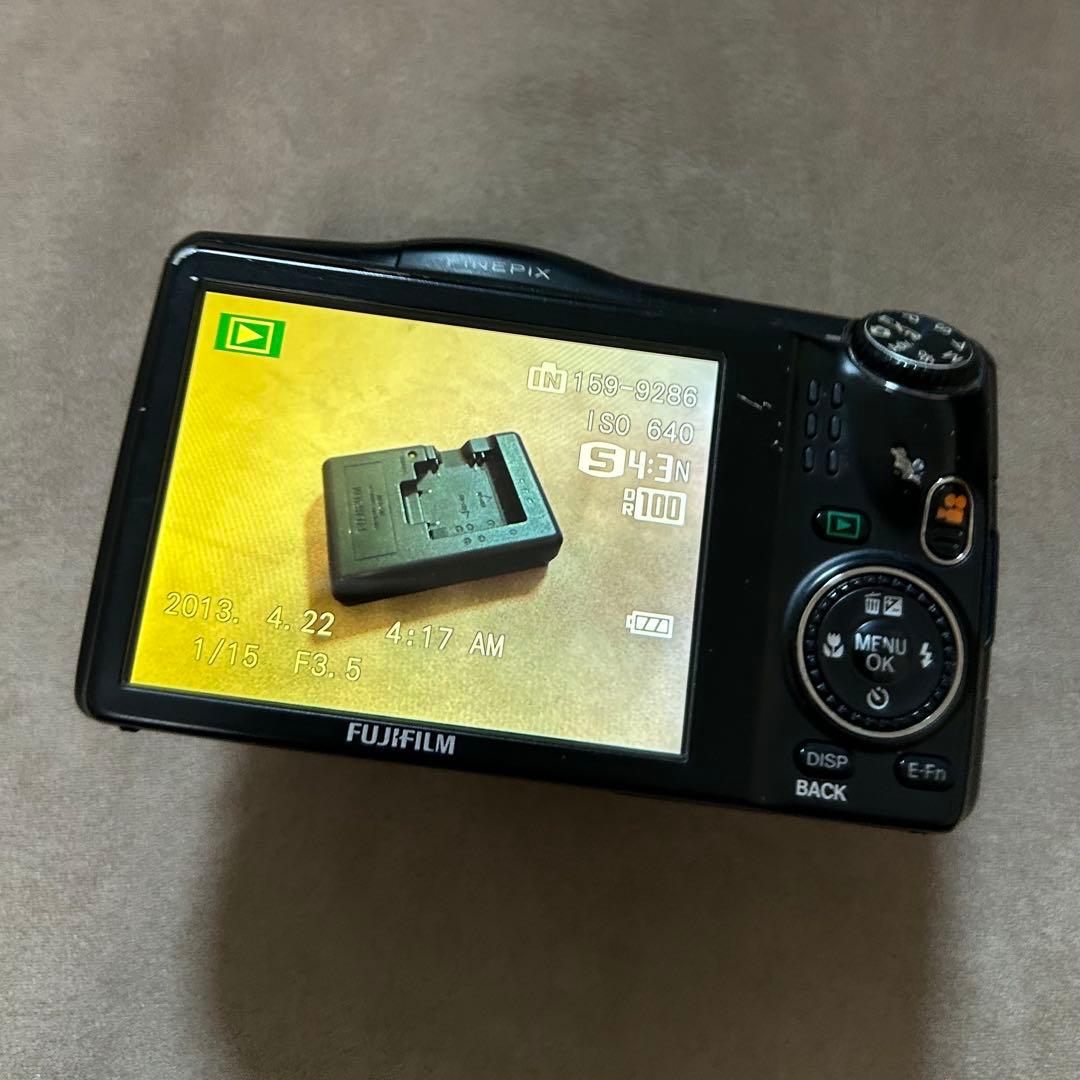 FUJIFILM FINEPIX F820EXR 富士フイルム デジカメ カメラ