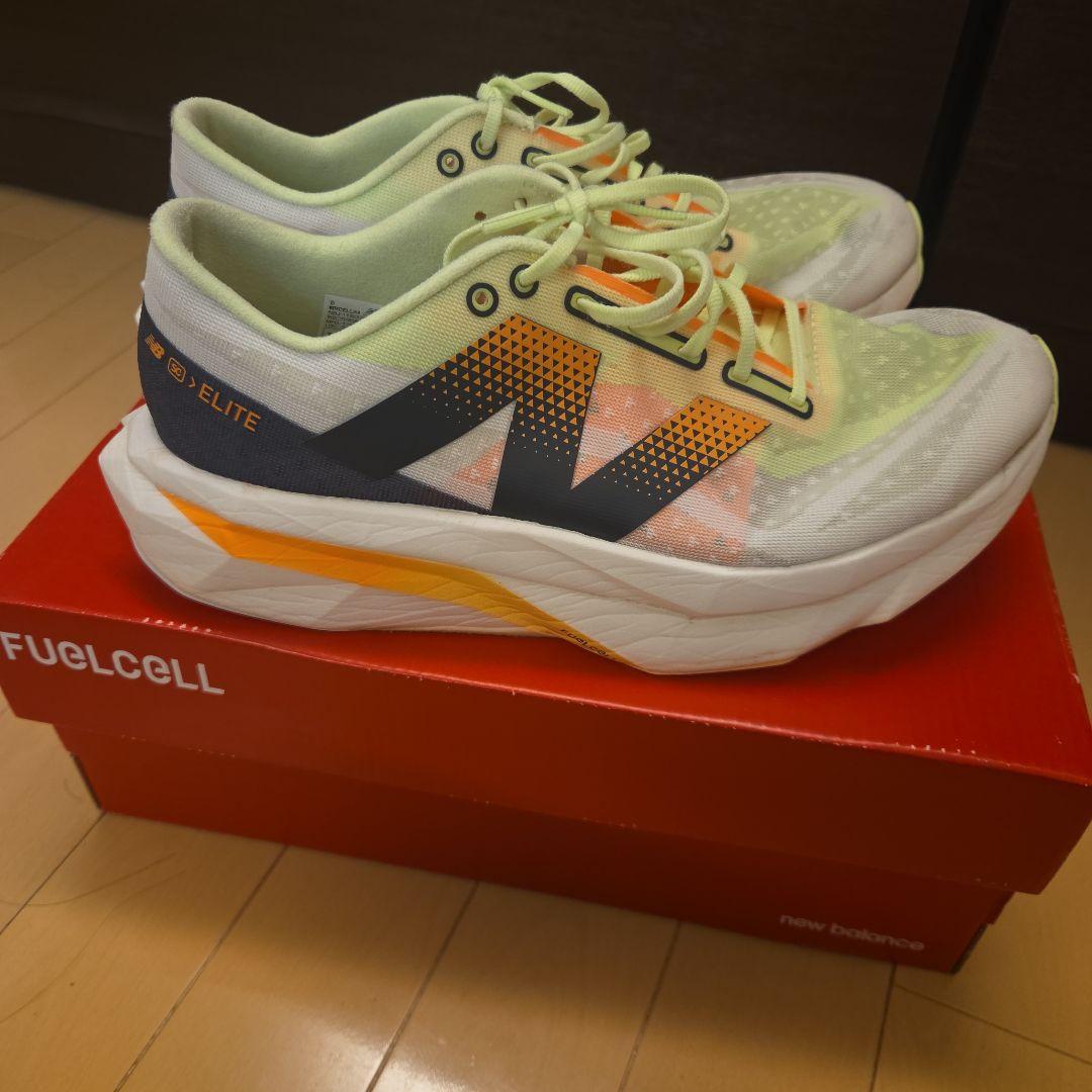 ニューバランス FuelCell SuperComp Elite v4　26.5