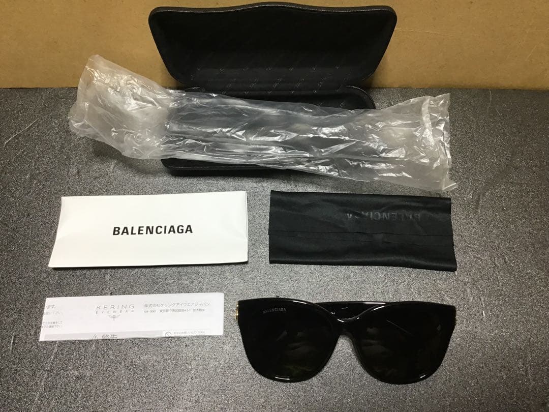 BALENCIAGA ブラック サングラス