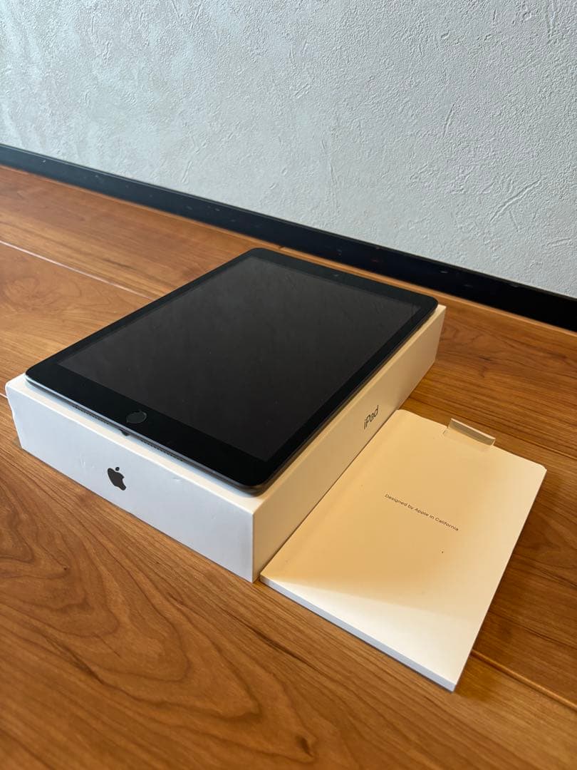 iPad (第9世代) 64GB Wi-Fiモデル　スペースグレー