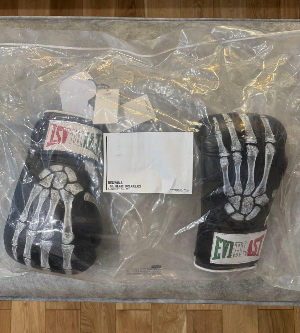 BEDWIN × EVERLAST BOXING GLOVE TYSON