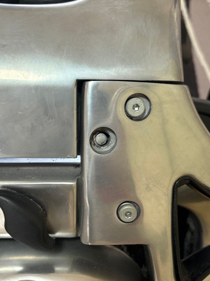 エルゴヒューマン プロ オットマン内蔵型 ヘッドレスト有り　ブラック