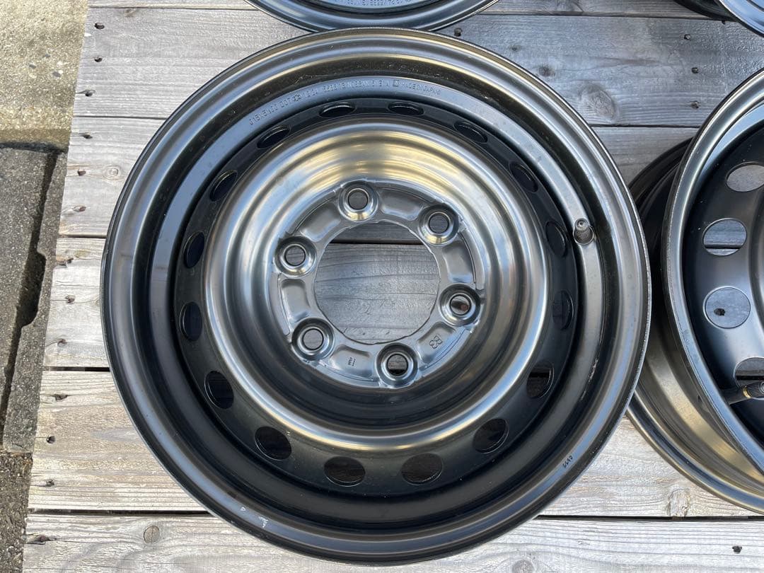 E26 キャラバン NV350 純正スチールホイール 1台分　①