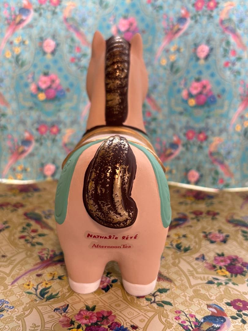 ナタリーレテ　2026年干支置物　午　招き猫　アフタヌーンティーオンライン限定品