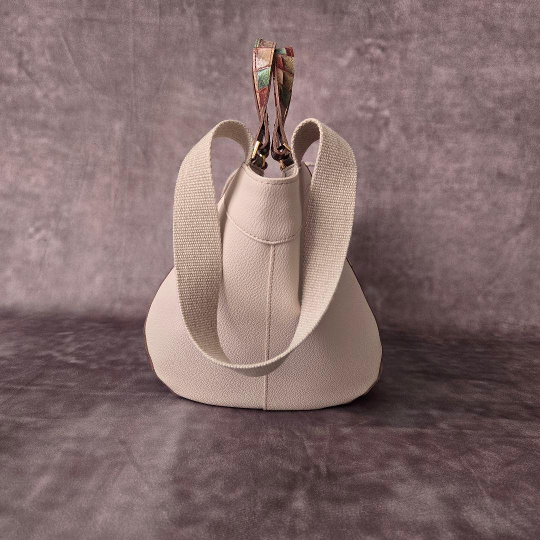 美品 ATAO アタオ バタフライ 2wayバッグ ヴィトロ 金具