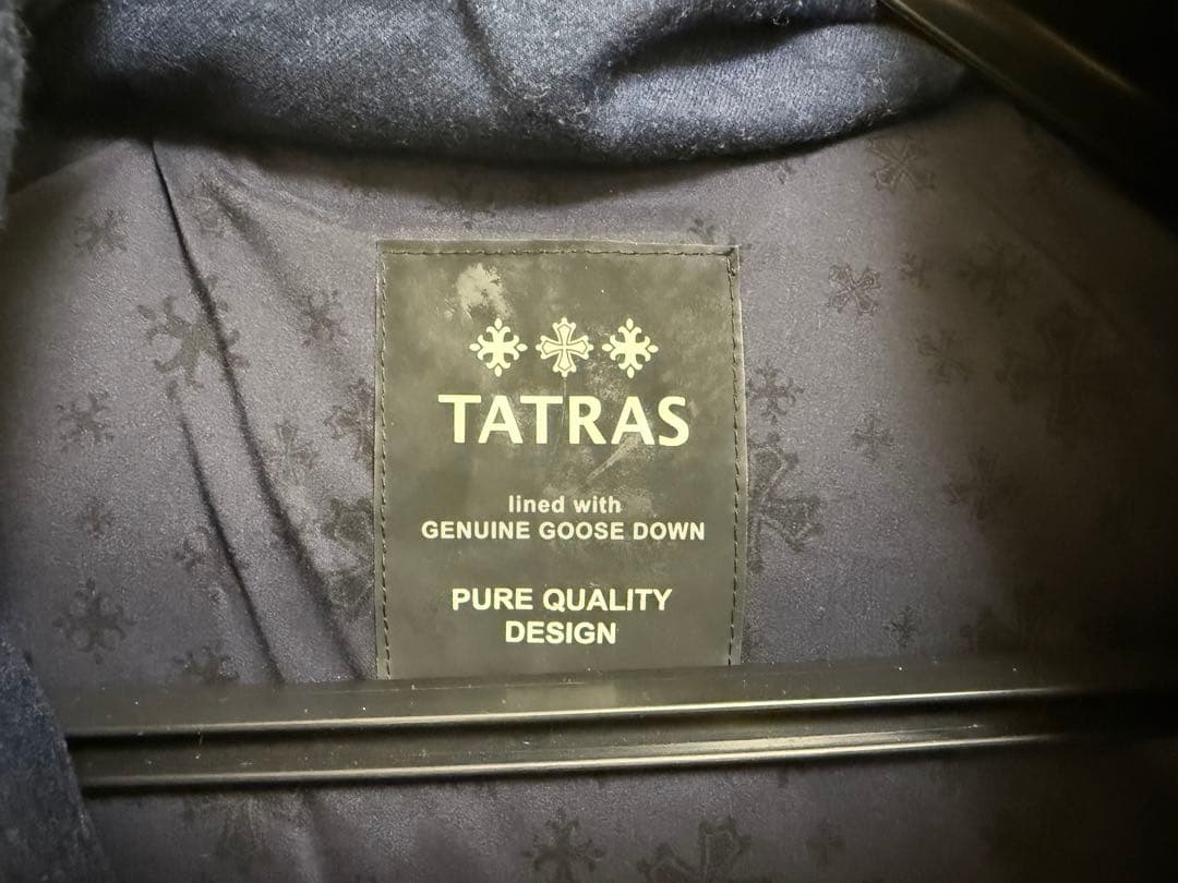 かな　TATRAS ネイビー ダウンベスト