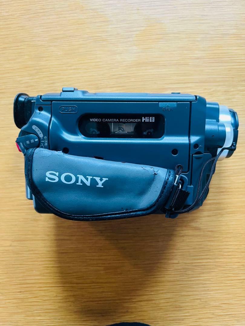 ビデオカメラ SONY CCD-TRV96K Handycam
