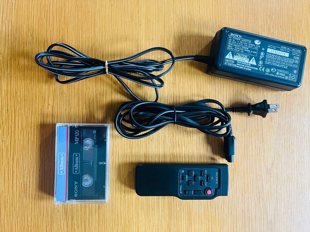 ビデオカメラ SONY CCD-TRV96K Handycam