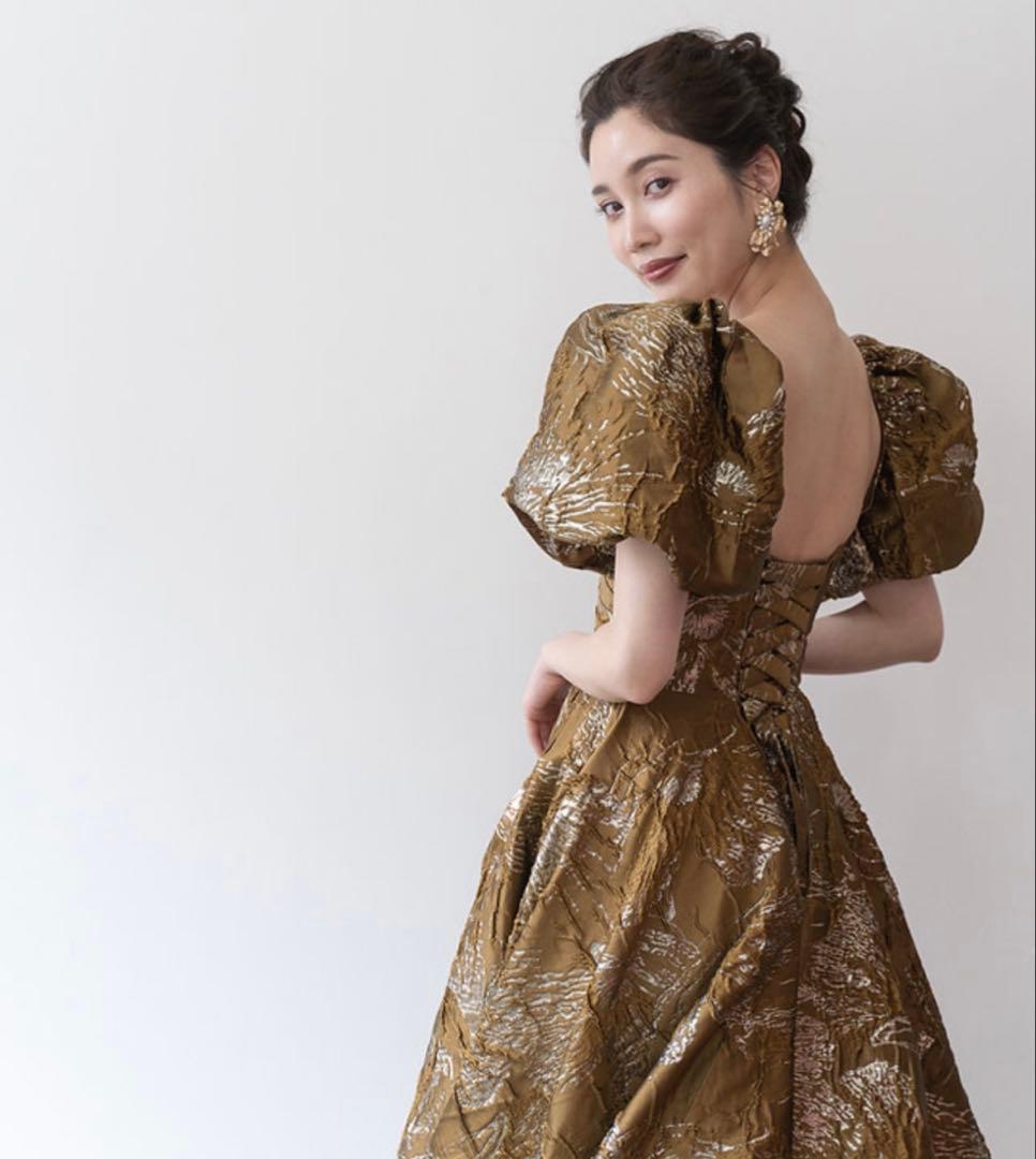 ウェディングドレス　confetti ブラウン　カラー　ブライダル　結婚式