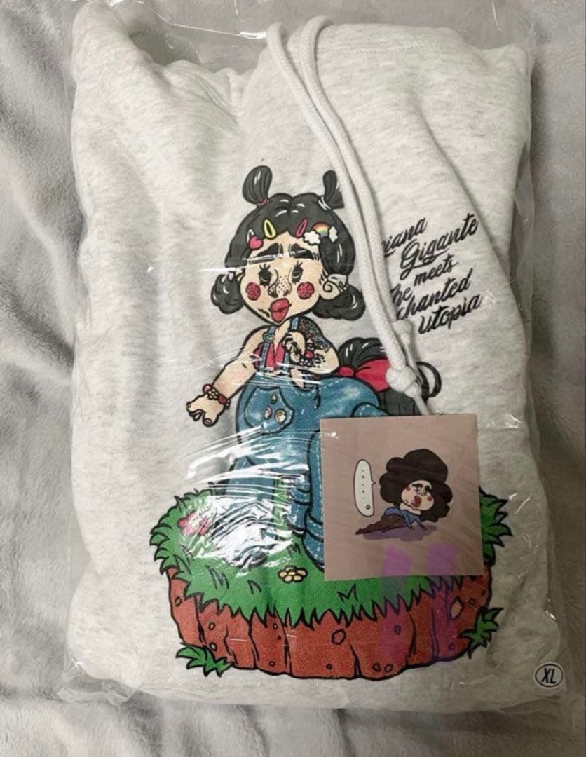 ブリアナギガンテ　パーカー　フーディ　XL おまけ付き