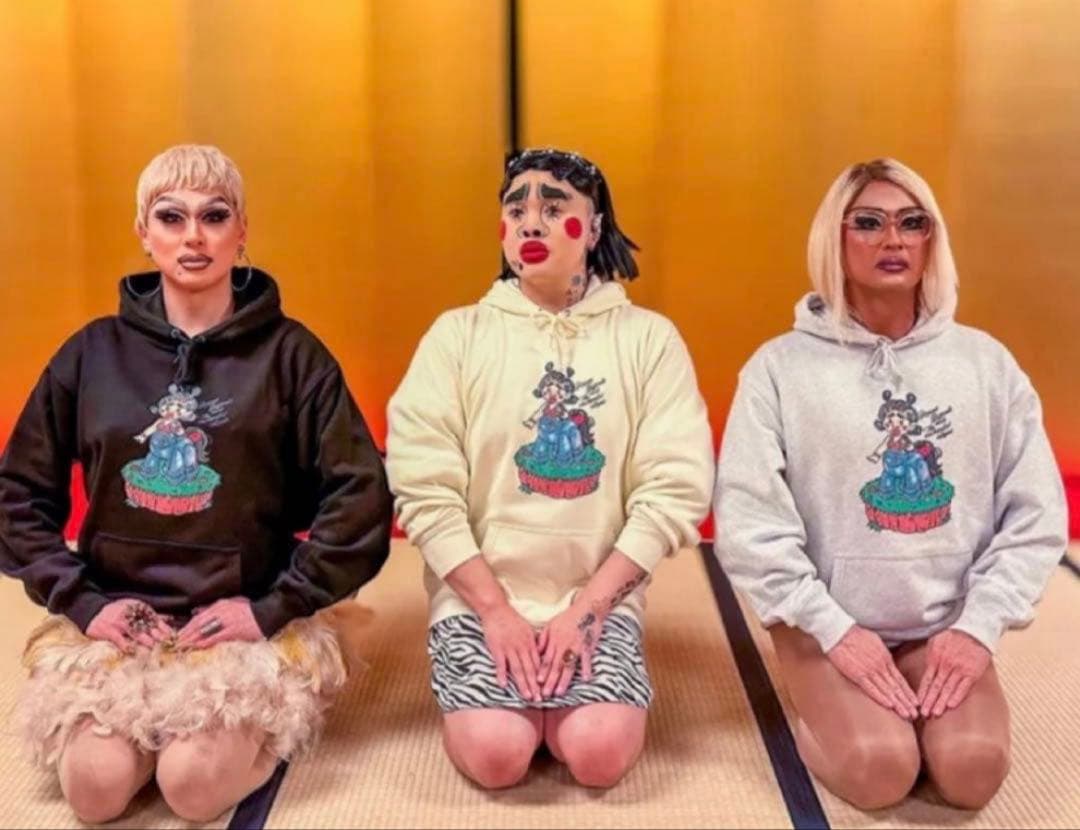 ブリアナギガンテ　パーカー　フーディ　XL おまけ付き