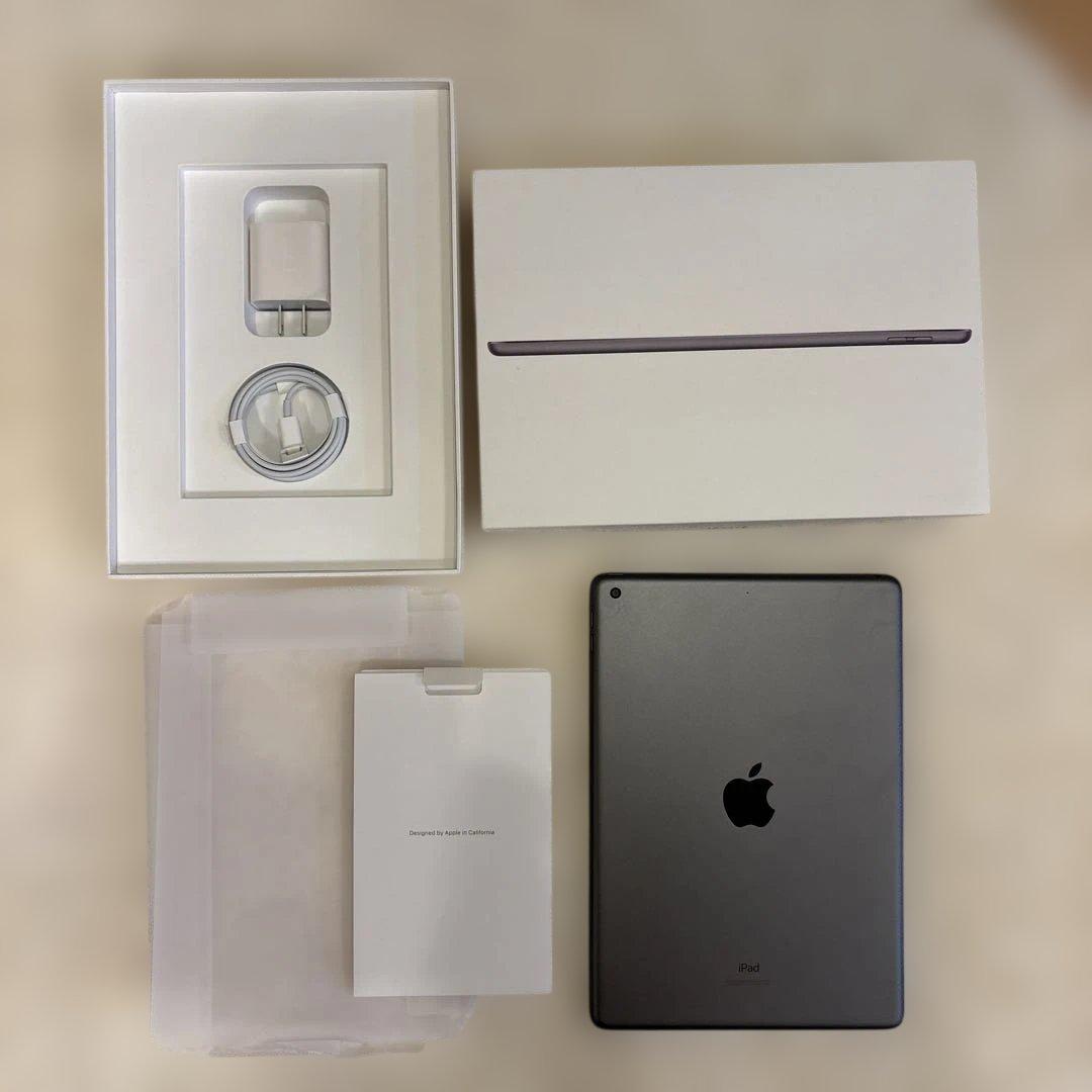 iPad (第９世代)W i-fi 64G グレー　グラスシート　初期化済み