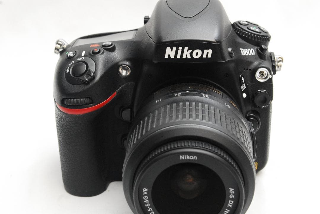 Nikon D800/DX VR 18-55mm (良品）