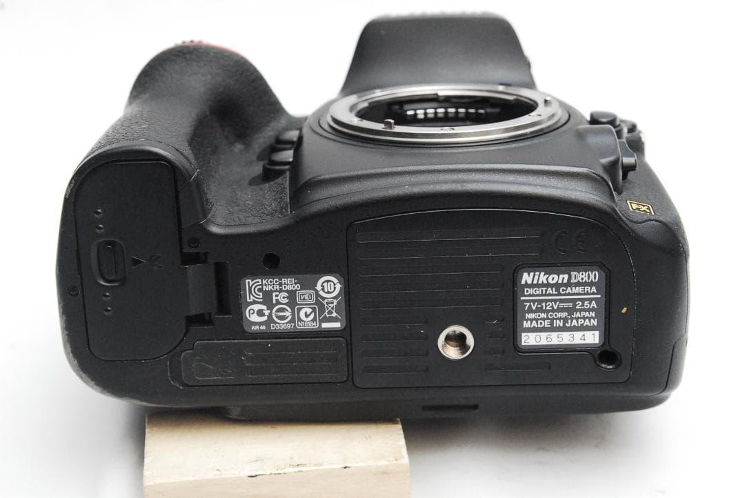 Nikon D800/DX VR 18-55mm (良品）