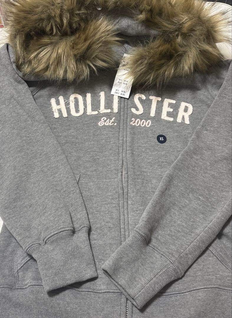 更にお値下げしました！写真有〇Hollister ファー付きグレーパーカー