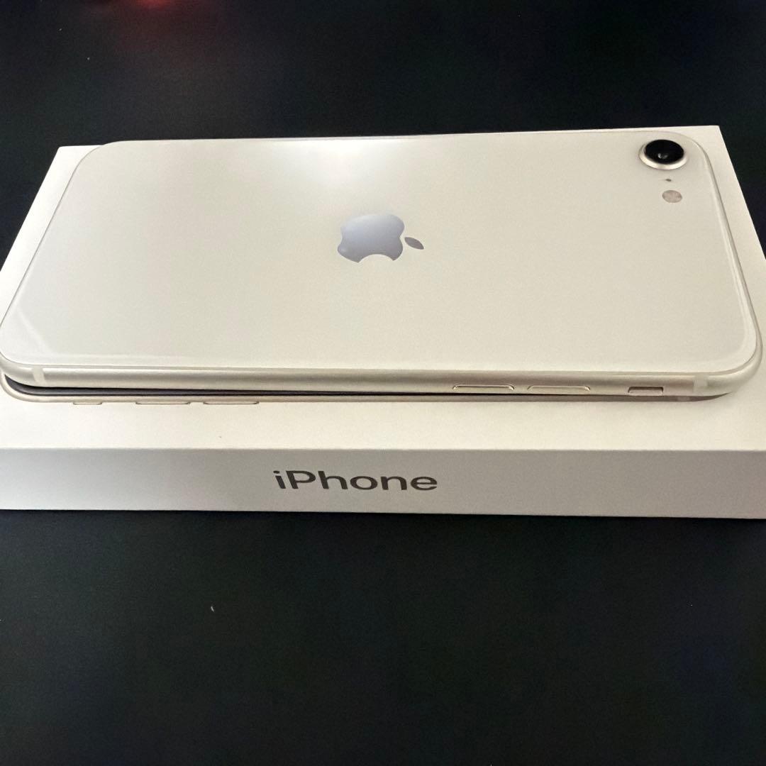 iPhone SE 第3世代　128GB スターライト
