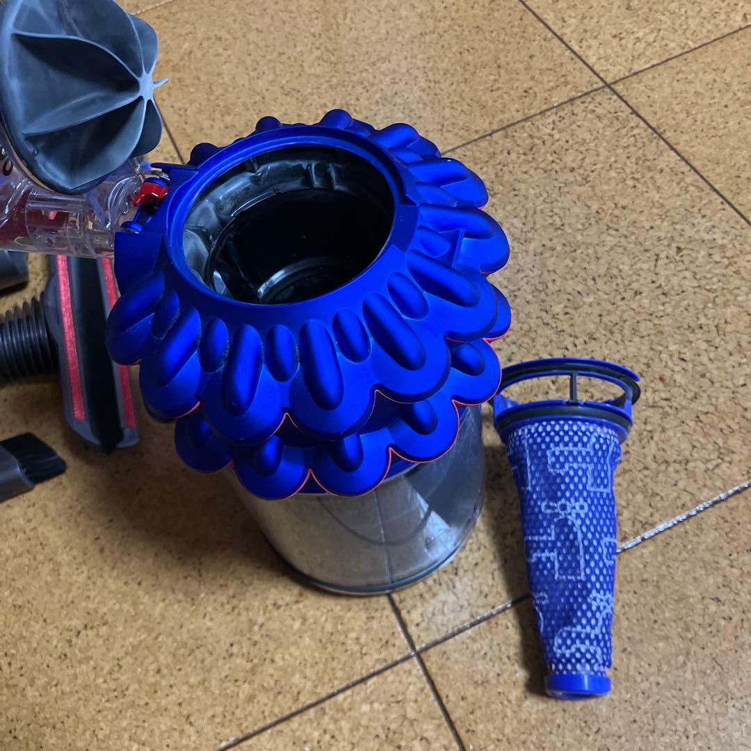 Dyson DC63 キャニスター掃除機 本体　布団掃除ツール　隙間ノズル