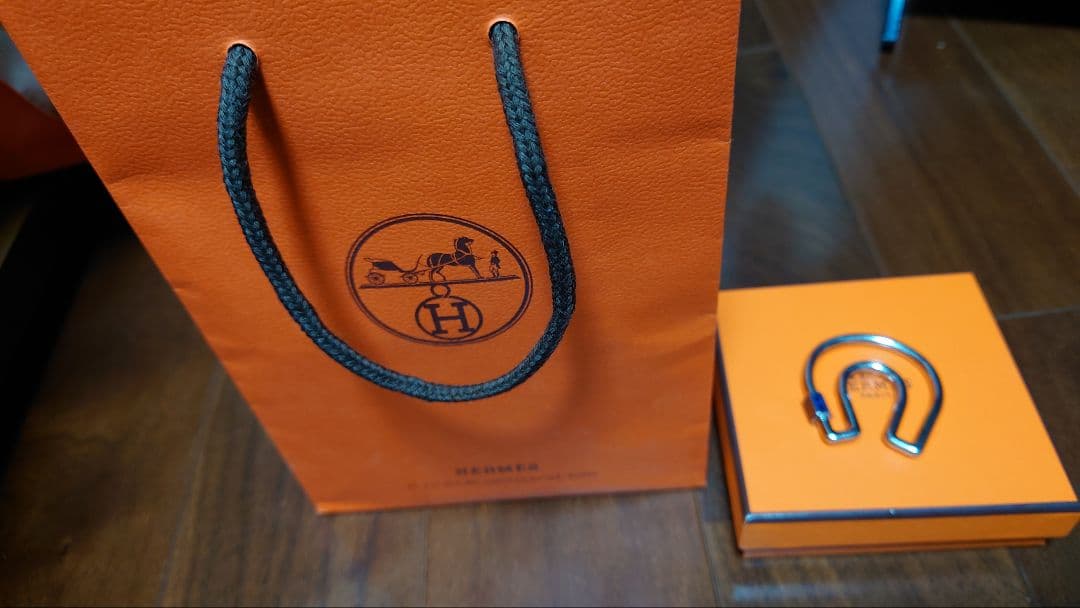 HERMES ホースシュー型キーホルダー
