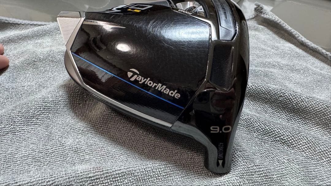 ＜保証書有＞テーラーメイド　Qi10　LS（ヘッドカバー付き）